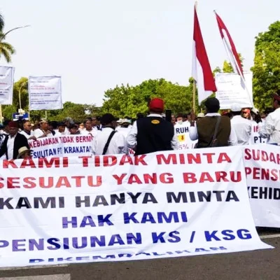 Ratusan Pensiunan KS Group Demo, Tutut Hak Pensiun