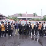 Bupati Serang Berikan Reward Kader Posyandu hingga Ambulans Desa