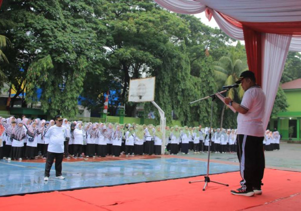Pj Wali Kota Tangerang Ajak ASN Kemenag profesional dan berjiwa moderasi beragama.