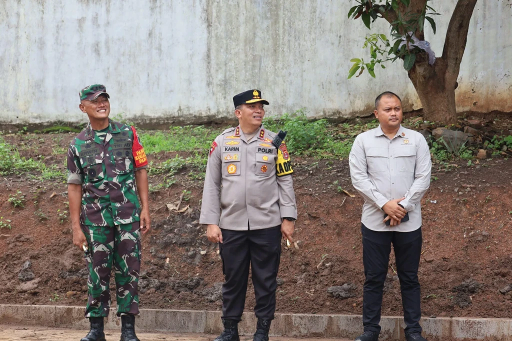 Kapolda Banten Hadiri Kunjungan Kerja Presiden Jokowi di Gudang Bulog Kota Serang