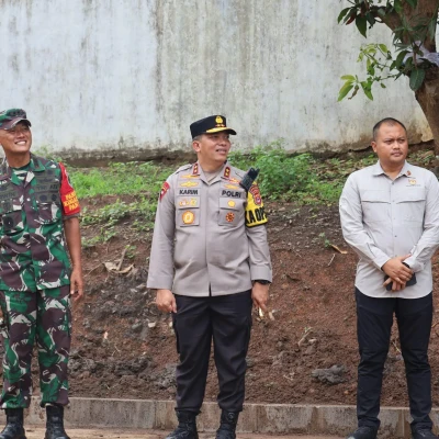 Kapolda Banten Hadiri Kunjungan Kerja Presiden Jokowi di Gudang Bulog Kota Serang
