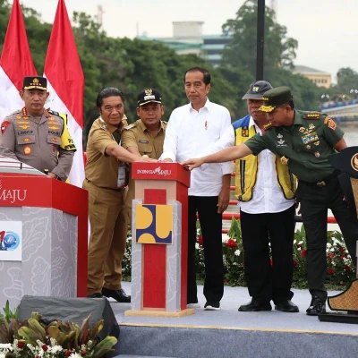 Pj Gubernur Banten Al Muktabar Dampingi Presiden Jokowi Kunjungan Kerja di Provinsi Banten