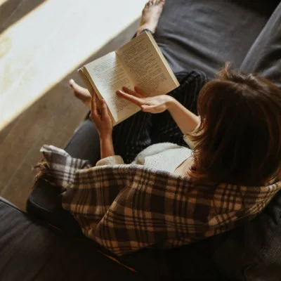 12 Alasan Mengapa Membaca Buku Itu Penting Dalam Kehidupan