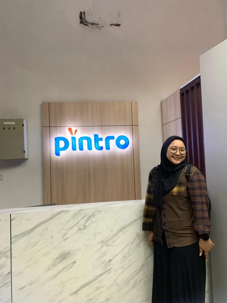 Kisah Sukses Frista, Anak Pekerja Laundry yang Berkarir di Perusahaan IT Ternama