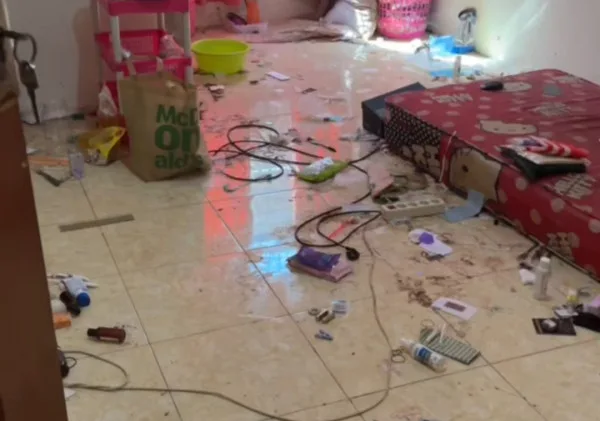 Baru Baru Ini Seorang Pemilik Kos Membagikan Momen Kamar Kos yang Disewakannya Berserakan Sampah, Padahal Si Penyewa Wanita Cantik