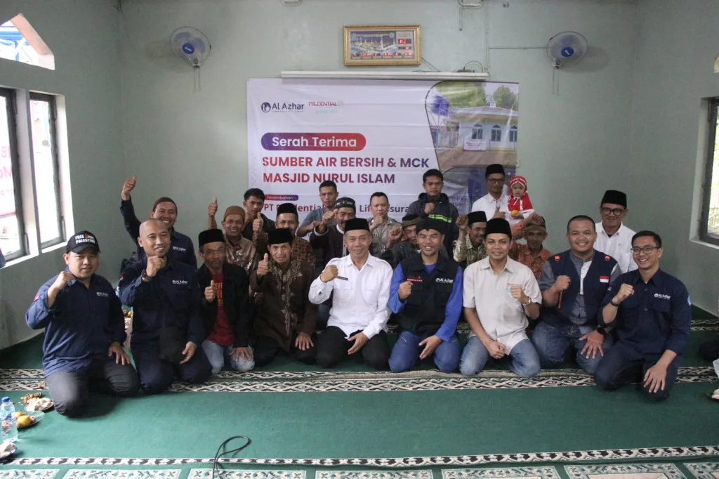 Prudential Syariah dan LAZ Waf Al Azhar Kolaborasi untuk Mewujudkan Sumber Air Bersih dan MCK di Desa Pelosok