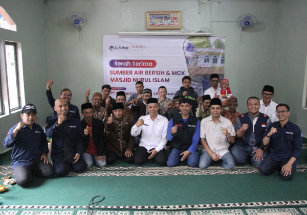 Prudential Syariah dan LAZ Waf Al Azhar Kolaborasi untuk Mewujudkan Sumber Air Bersih dan MCK di Desa Pelosok