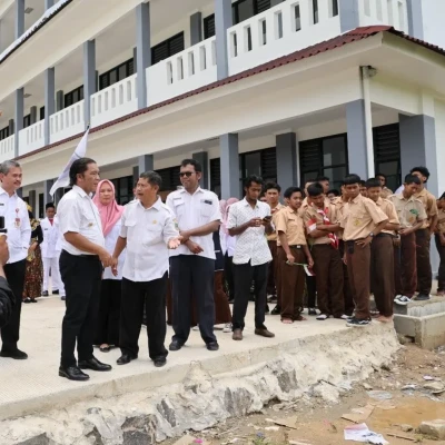 Penjabat Gubernur Banten Tinjau SMA Negeri 30, Unit Sekolah Baru yang Siap Melayani Masyarakat