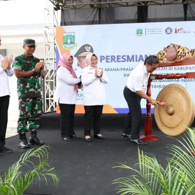 Peningkatan Kualitas Pendidikan di Banten: Gubernur Al Muktabar Meresmikan 18 Layanan Pendidikan dan Pembangunan Fasilitas Sekolah Baru