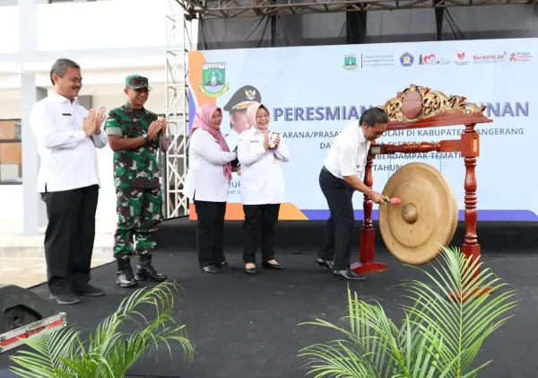 Peningkatan Kualitas Pendidikan di Banten: Gubernur Al Muktabar Meresmikan 18 Layanan Pendidikan dan Pembangunan Fasilitas Sekolah Baru