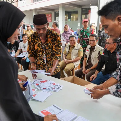 Pj Gubernur Banten, Al Muktabar, Saksikan Penghitungan Suara Pemilu 2024