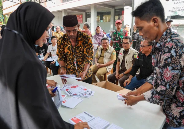 Pj Gubernur Banten, Al Muktabar, Saksikan Penghitungan Suara Pemilu 2024