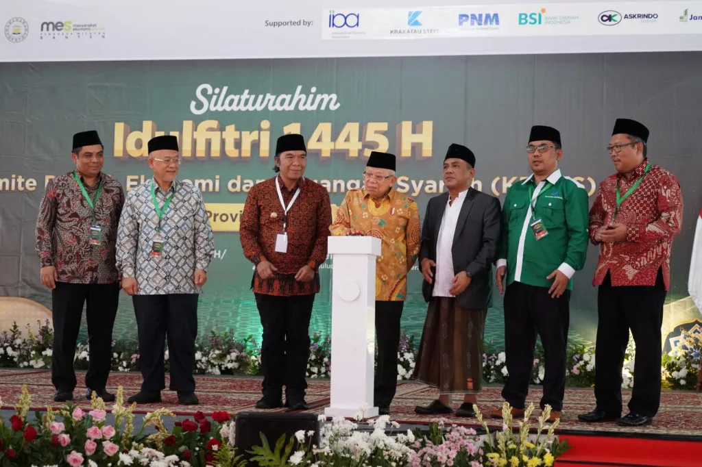SMARTREN Indonesia Dorong Pengembangan Ekonomi dan Keuangan Syariah Melalui Program Martren