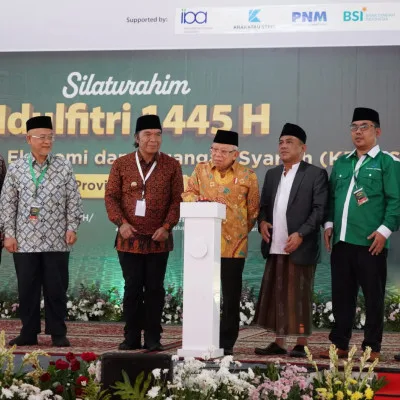 SMARTREN Indonesia Dorong Pengembangan Ekonomi dan Keuangan Syariah Melalui Program Martren