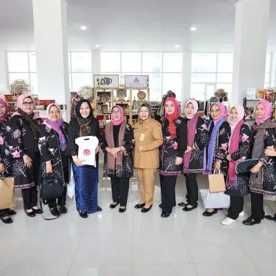 Kunjungan Kerja DWP Setneg RI ke Banten: Menguatkan Kolaborasi dan Peran DWP dalam Pendidikan, Ekonomi, Sosial, Budaya dan UMKM