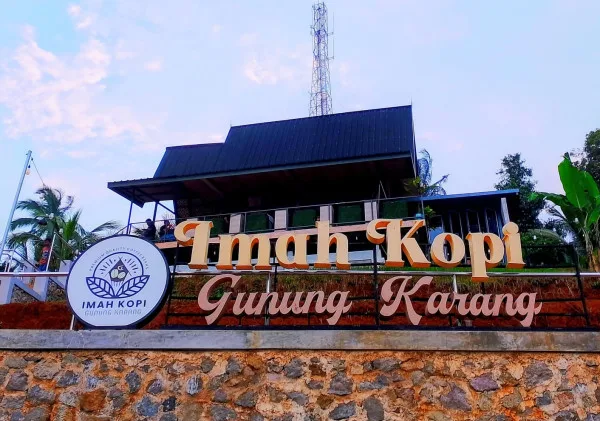 Revitalisasi Pertanian Kopi di Gunung Karang: Bangun Ekosistem Pertanian dan Bisnis Berkelanjutan