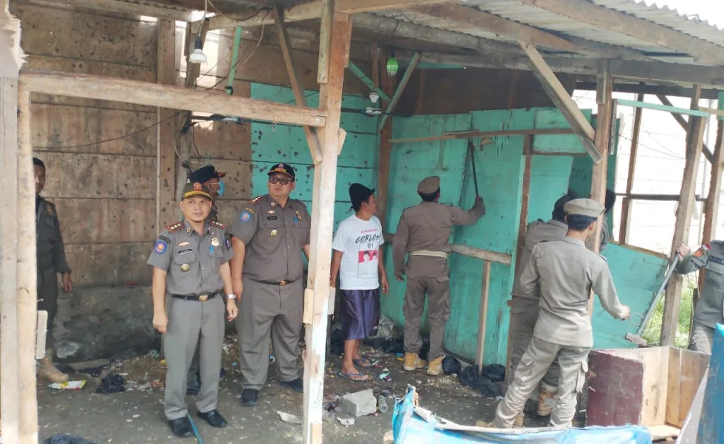 Pembongkaran Bangunan Liar di Kragilan: Satpol PP Kabupaten Serang Bertindak Tegas