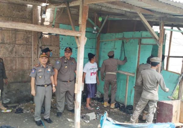 Pembongkaran Bangunan Liar di Kragilan: Satpol PP Kabupaten Serang Bertindak Tegas