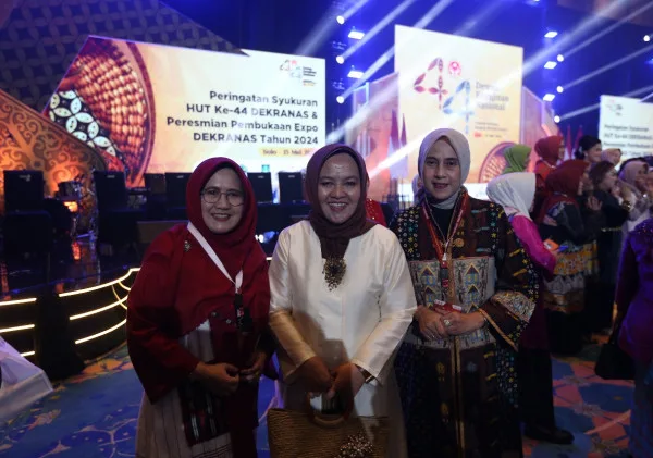 Regenerasi Pengrajin dan Pelestarian Warisan Budaya: Dekranasda Banten dan Dekranas Expo 2024
