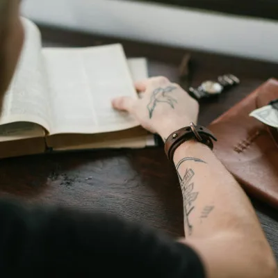 Kamus Peribahasa, Jendela Menuju Kekayaan Bahasa dan Budaya Indonesia