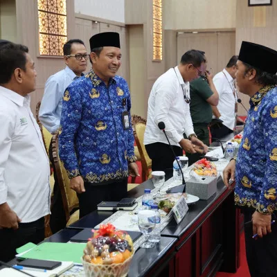 Penjabat Gubernur Banten Mengendalikan Inflasi dan Mendorong Gerakan Tanam untuk Stabilitas Ekonomi