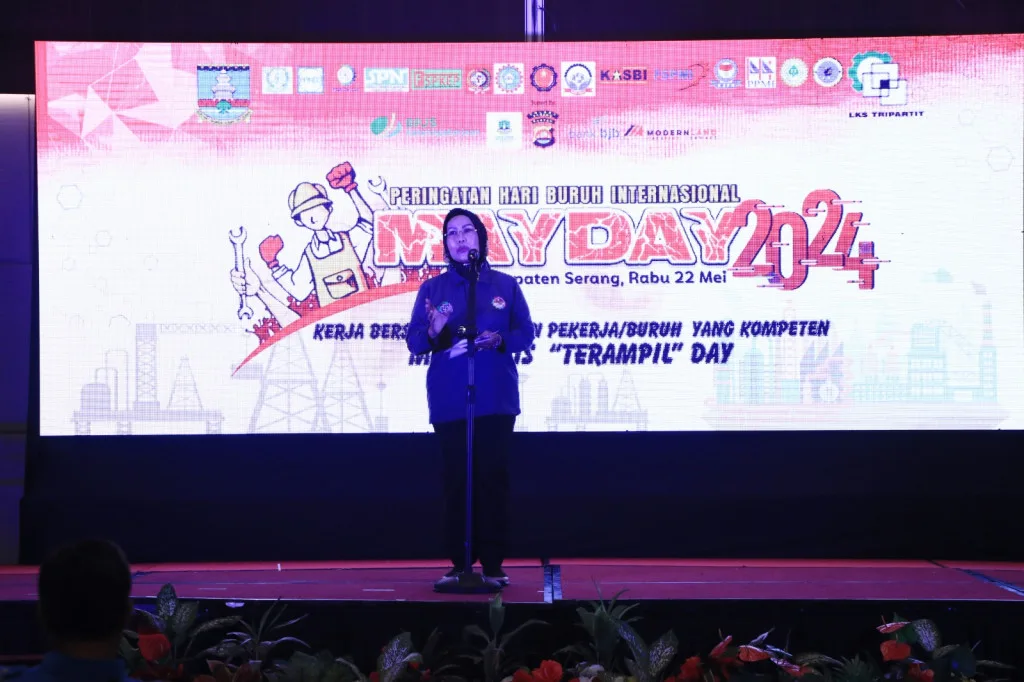 Komunikasi Kunci Kondusifnya Investasi: Bupati Serang Ratu Tatu Chasanah dalam Peringatan Mayday 2024