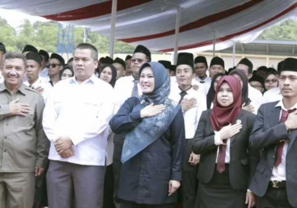 1.017 Anggota Panitia Pemungutan Suara Resmi Dilantik oleh KPU Kabupaten Pandeglang untuk Pilkada Serentak 2024