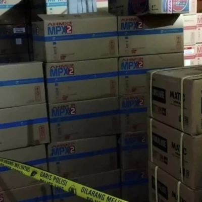 Pabrik Oli Palsu di Tangerang Digerebek, Dua Pelaku Ditangkap