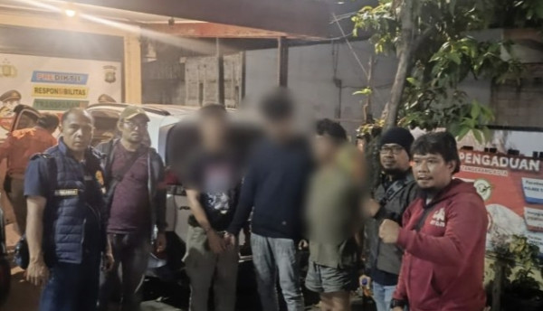 Tiga Pria Ditangkap Polisi Atas Kasus Pencurian dan Pemerasan Melalui Modus COD