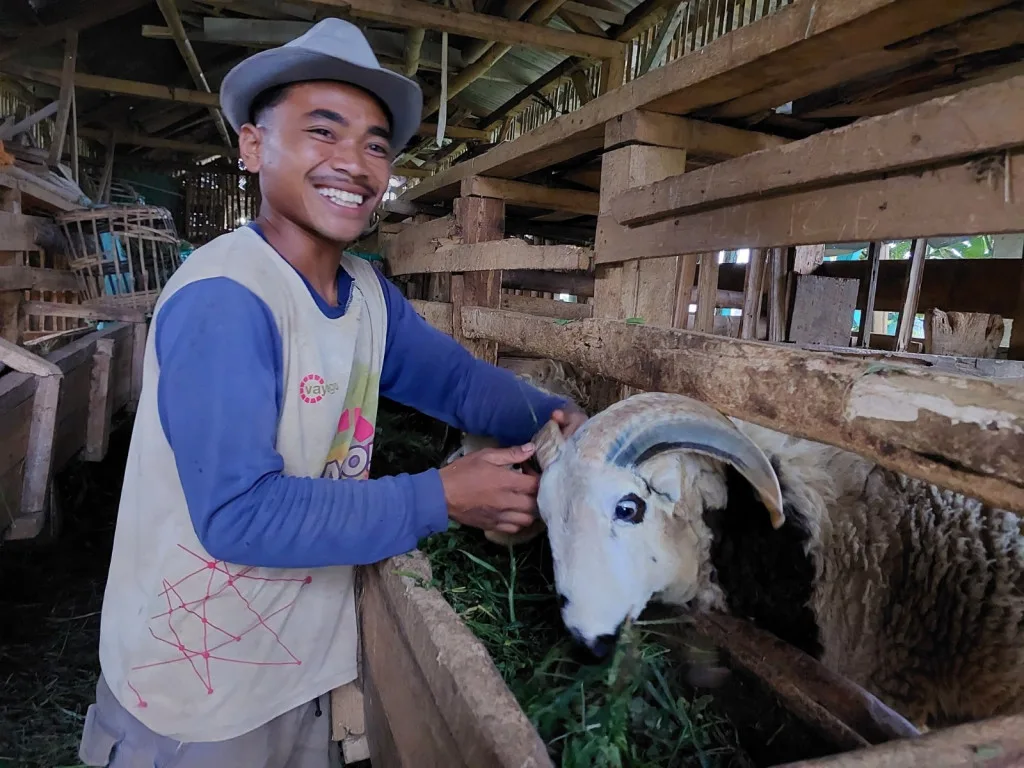 Ahmad Shidiq: Dari Buruh Bangunan ke Peternak Domba Mandiri