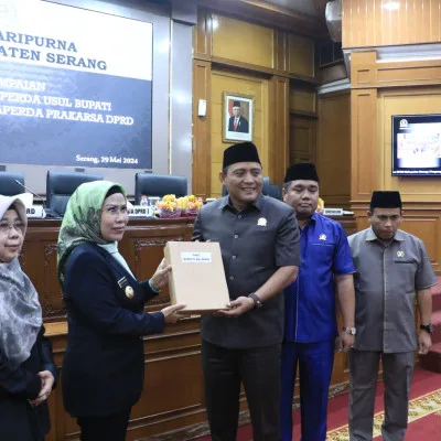 Bupati Serang Mengajukan Dua Raperda Baru dan Pencabutan Dua Perda Lama dalam Rapat Paripurna DPRD