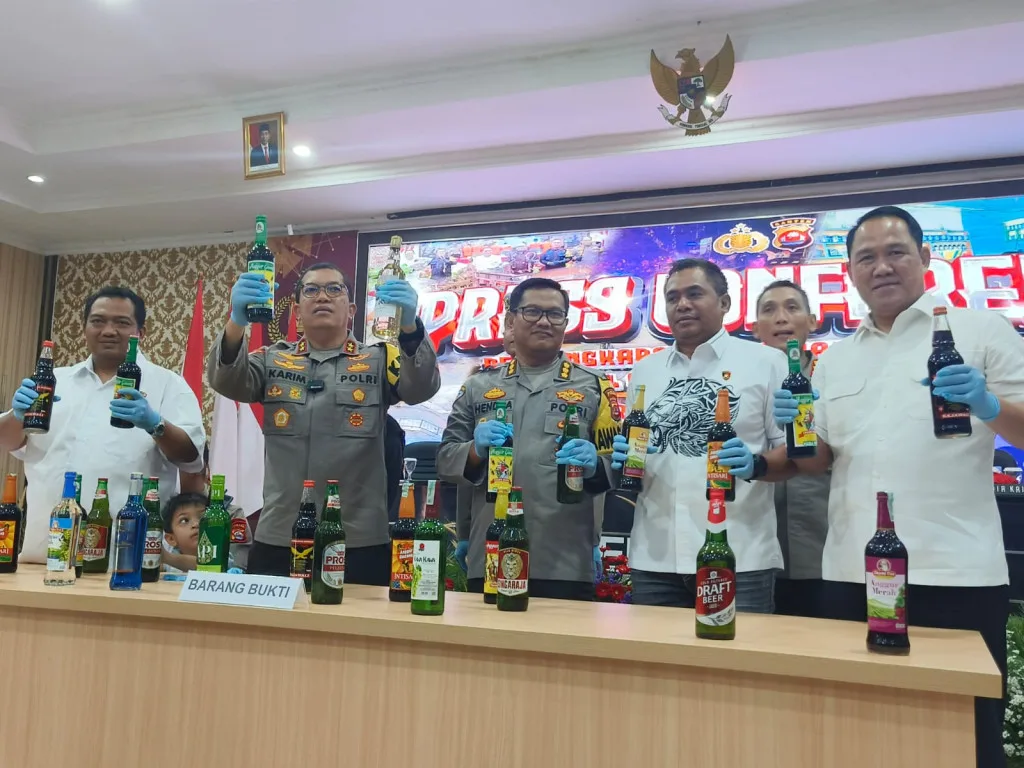Operasi Pekat 2024: Polda Banten dan Polres Jajaran Ungkap Peredaran Minuman Keras, Sita 75.279 Botol