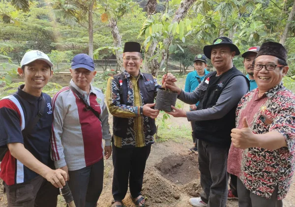 IPARI Provinsi Banten: Merayakan Hari Lahir dengan Aksi Lingkungan dan Moderasi Beragama