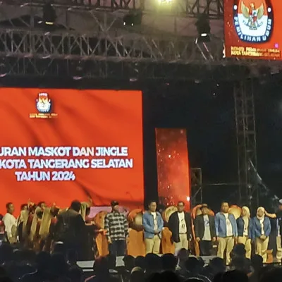 Maskot dan Jingle Pilkada Kota Tangsel 2024 Diluncurkan dengan Meriah, Dimeriahkan oleh Penampilan Band Musik Tipe-X