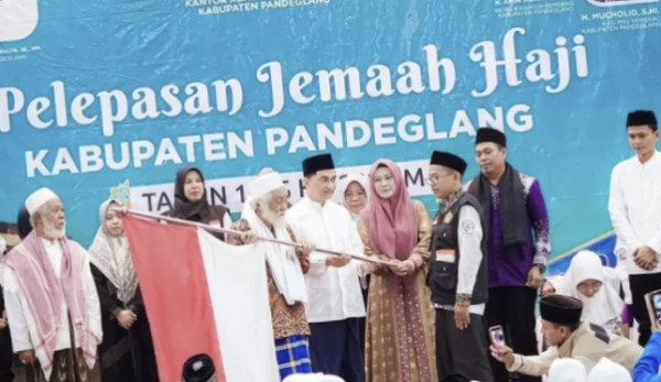 452 Jemaah Haji Banten Diresmikan Keberangkatannya oleh Abuya KH Muhtadi dan Abuya KH Murtadho