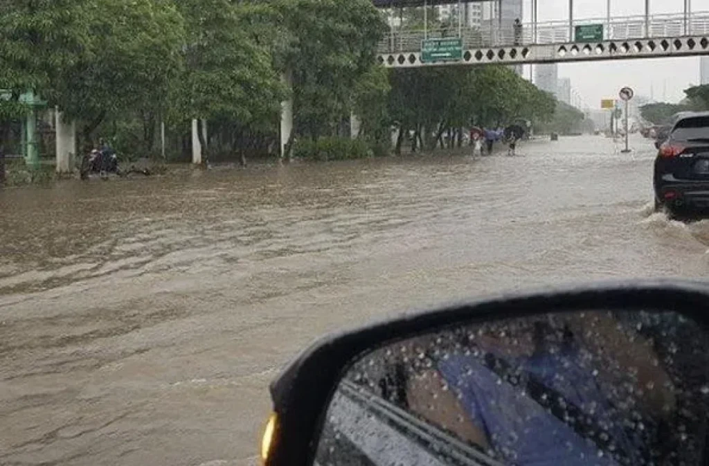 BPBD DKI Jakarta Imbau Warga Pesisir Waspada Banjir Rob, 4-10 Juni 2024