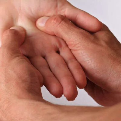 Akupresur: Teknik Sederhana untuk Meredakan Sakit Ringan