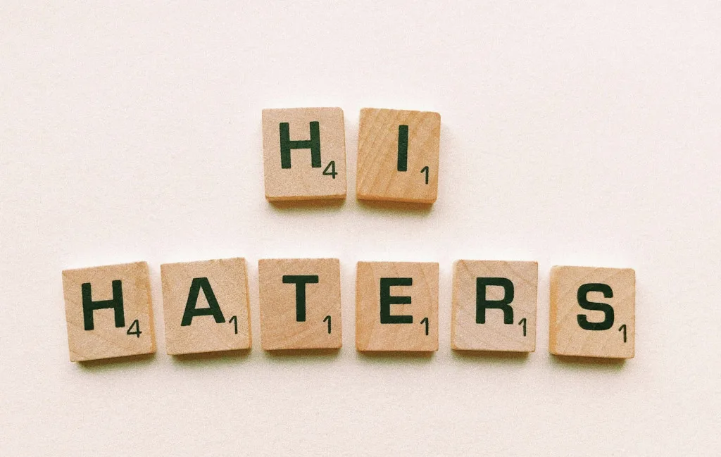 Begini, Cara Mengenali Tipe-tipe Orang yang Pengen Lihat Kamu Gagal