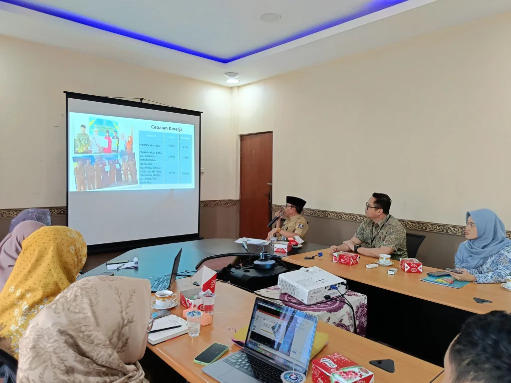 Menuju Pelayanan Maksimal: Dinas Kependudukan dan Pencatatan Sipil Kabupaten Bandung Studi Banding ke Disdukcapil Kabupaten Serang