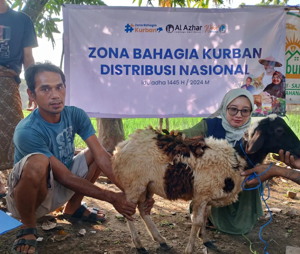 Program Kurban Laz Al-Azhar Bantu Masyarakat Desa Sindangsari Berdaya