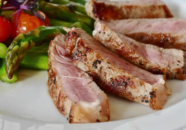 Amankah Konsumsi Daging Kurban Berlebihan? Ini Fakta Kolesterol dan Tips Kesehatannya