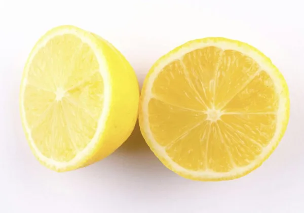 Air Lemon: Solusi Sehat untuk Kecantikan dan Kesehatan