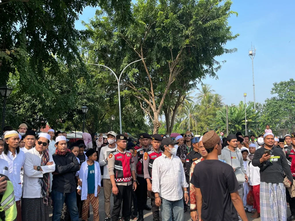 Polda Banten Gelar Apel Besar untuk Pengamanan Ziarah Qubro di Masjid Agung Banten Lama