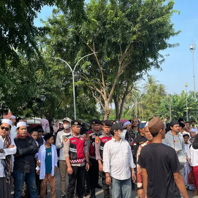 Polda Banten Gelar Apel Besar untuk Pengamanan Ziarah Qubro di Masjid Agung Banten Lama