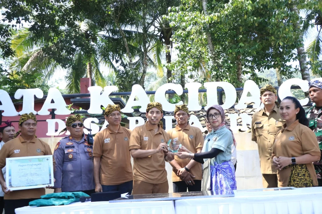Wisata Kacida Cibuntu Desa Padarincang Terpilih sebagai Salah Satu dari 50 Desa Wisata Terbaik ADWI 2024