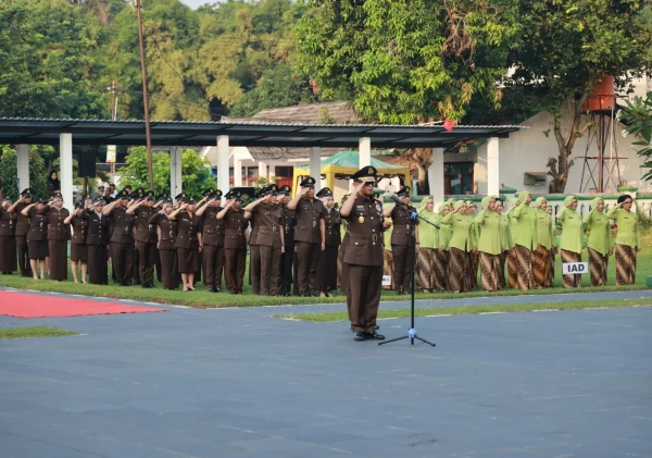 Kejaksaan Tinggi Banten Peringati Hari Bhakti Adhyaksa dengan Ziarah Makam Pahlawan