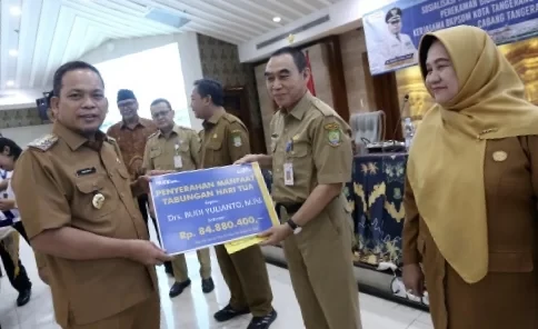 Pemkot Tangerang Gelar Penyerahan SK Pensiun untuk ASN, Dr. Nurdin Ajak Pensiunan Terus Berkarya
