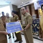Pemkot Tangerang Gelar Penyerahan SK Pensiun untuk ASN, Dr. Nurdin Ajak Pensiunan Terus Berkarya