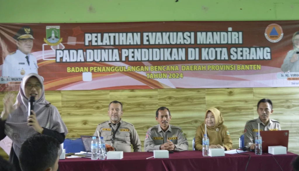 BPBD Banten Gelar Pelatihan Evakuasi Mandiri untuk Siswa dan Guru di SKh Negeri 2 Kota Serang