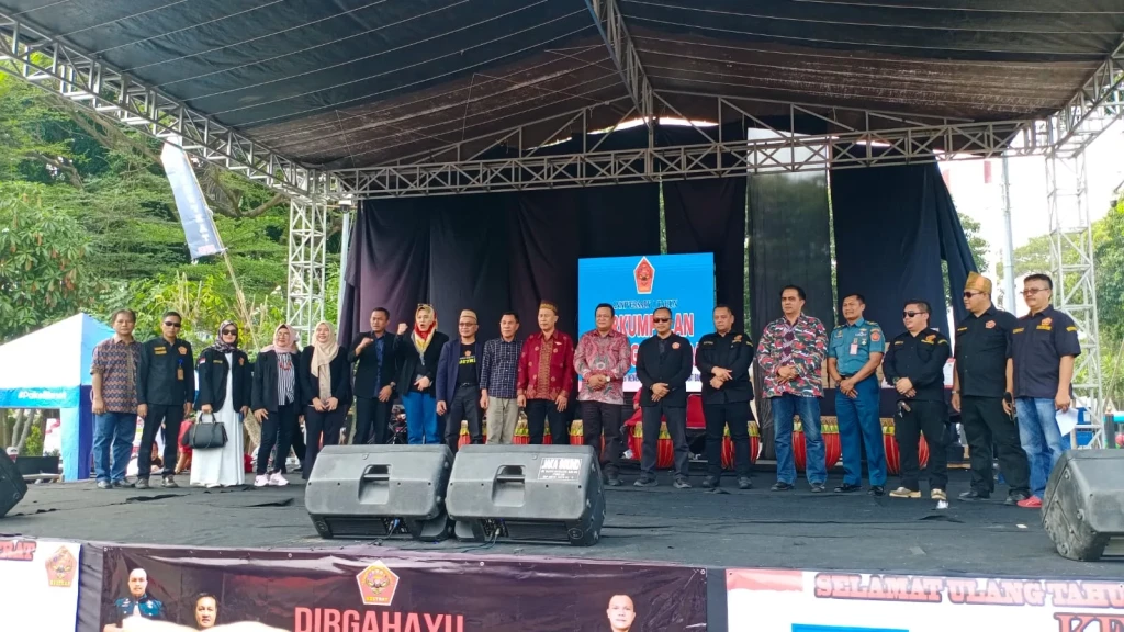Perayaan HUT Pertama Perkumpulan Keluarga Kostrat Dipenuhi Semangat dan Kebersamaan